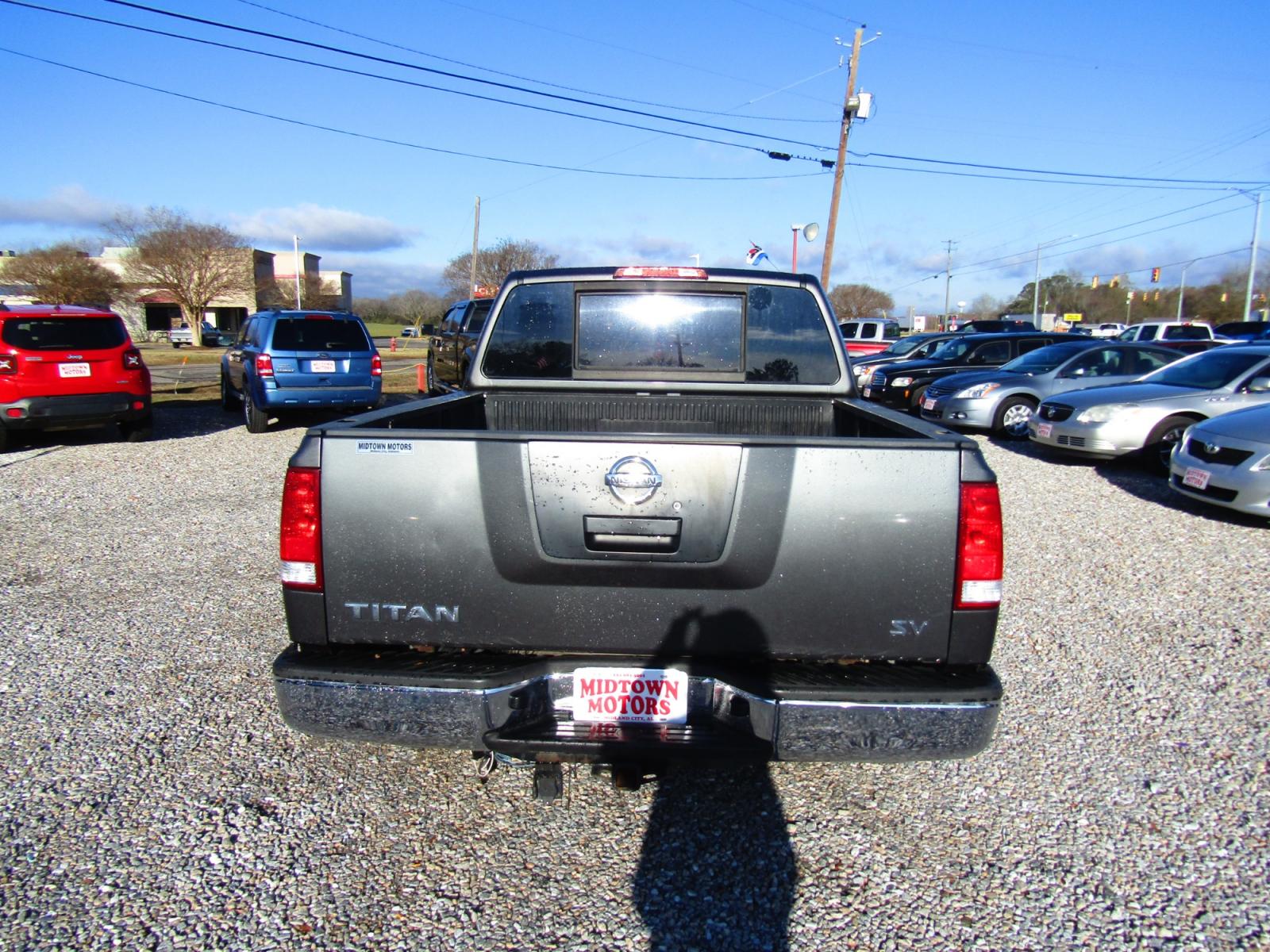 2011 Gray Nissan Titan S Crew Cab 2WD (1N6AA0EKXBN) with an 5.6L V8 DOHC 32V engine, Automatic transmission, located at 15016 S Hwy 231, Midland City, AL, 36350, (334) 983-3001, 31.306210, -85.495277 - Photo #6